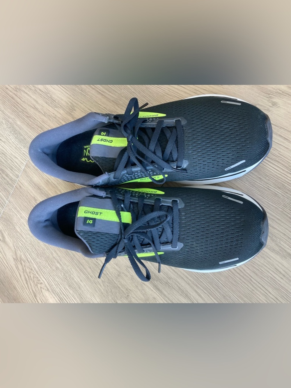 Brooks Mens Ghost Running Shoes in Black & Neon Yellow-Green - Picture 4 of 6